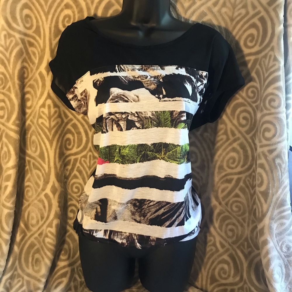 Express T-shirt with mesh detail